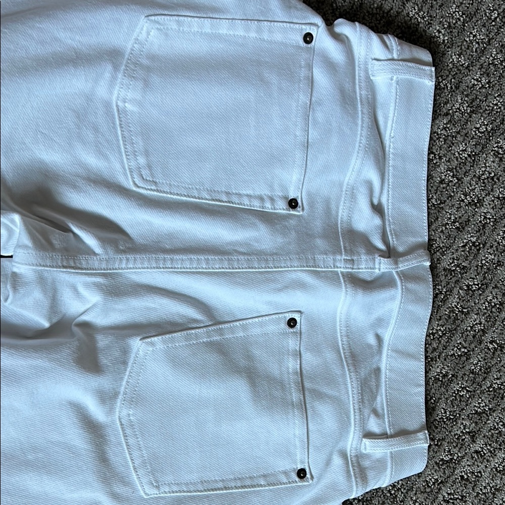 HUE Classic White Jeans - Picture 4 of 4